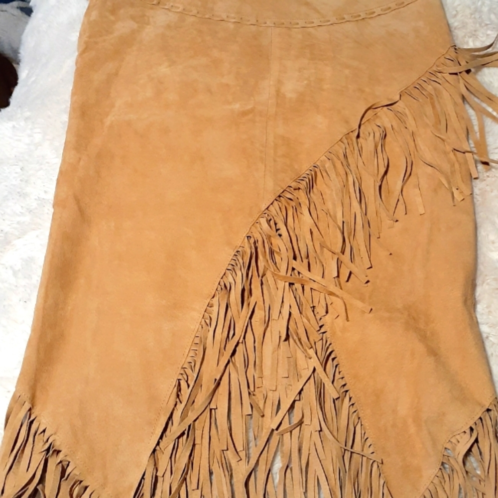 Scully skirt women's size large. Tan color.